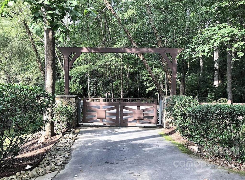 3911 Lakeside Drive - Photo 1