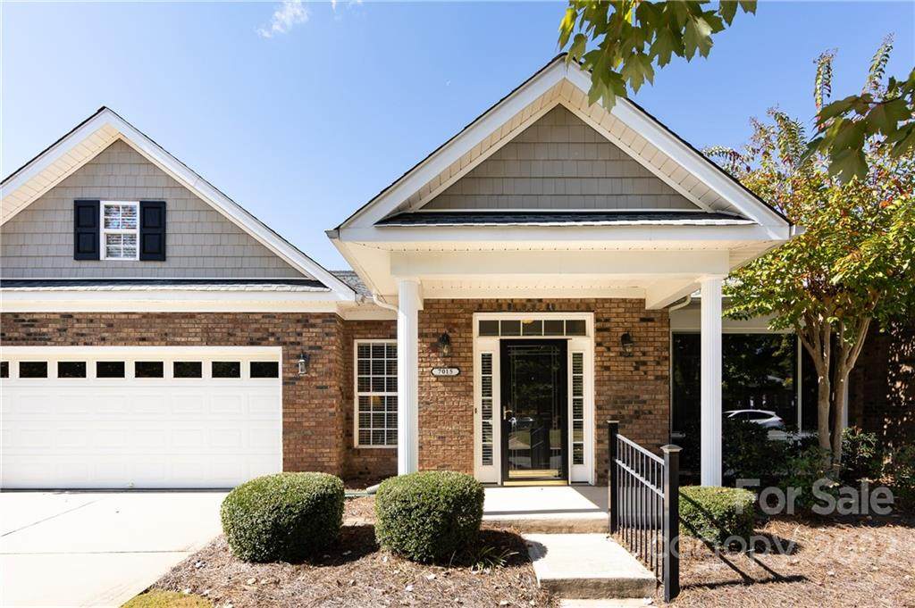 7015 Cinnamon Circle - Photo 1