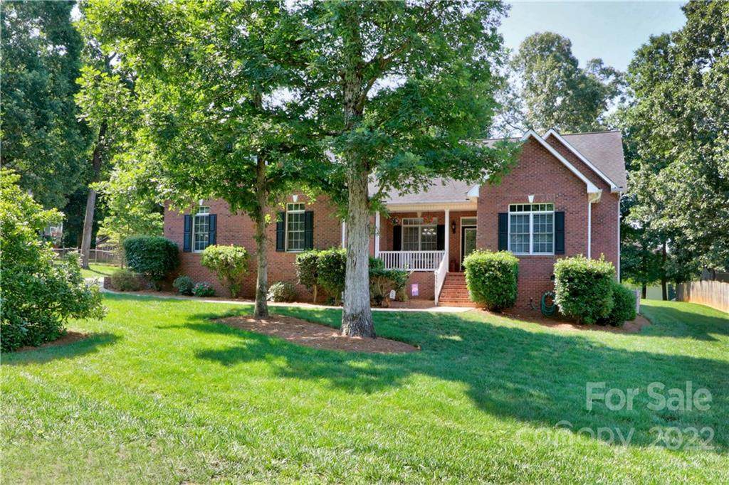 156 Saddlewood Lane - Photo 1