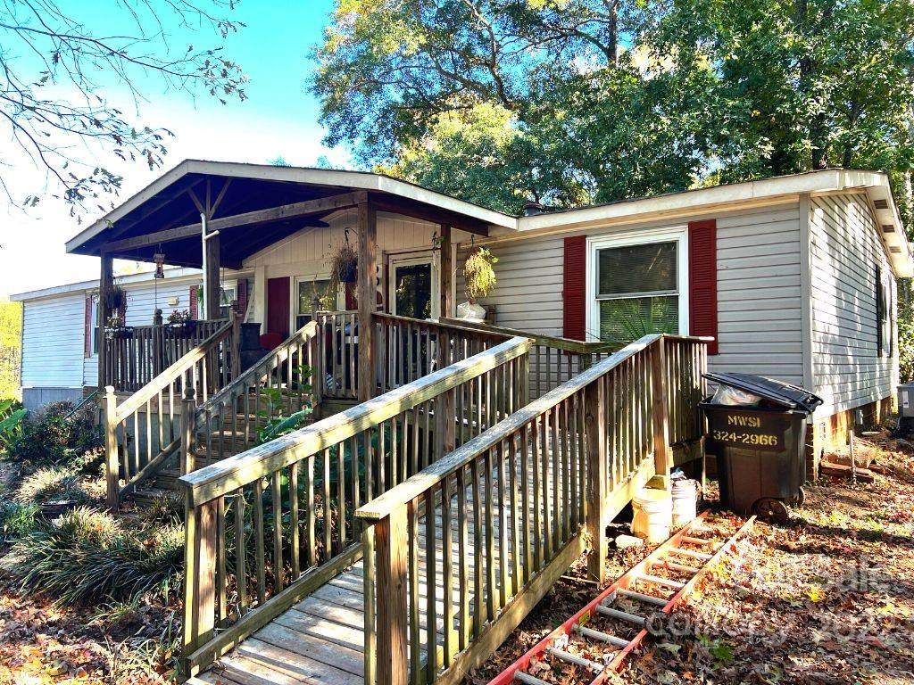 820 Teaberry Lane - Photo 1