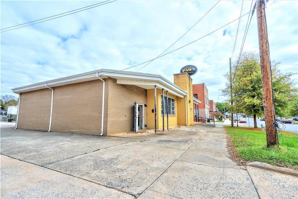 218 Warren Street - Photo 1