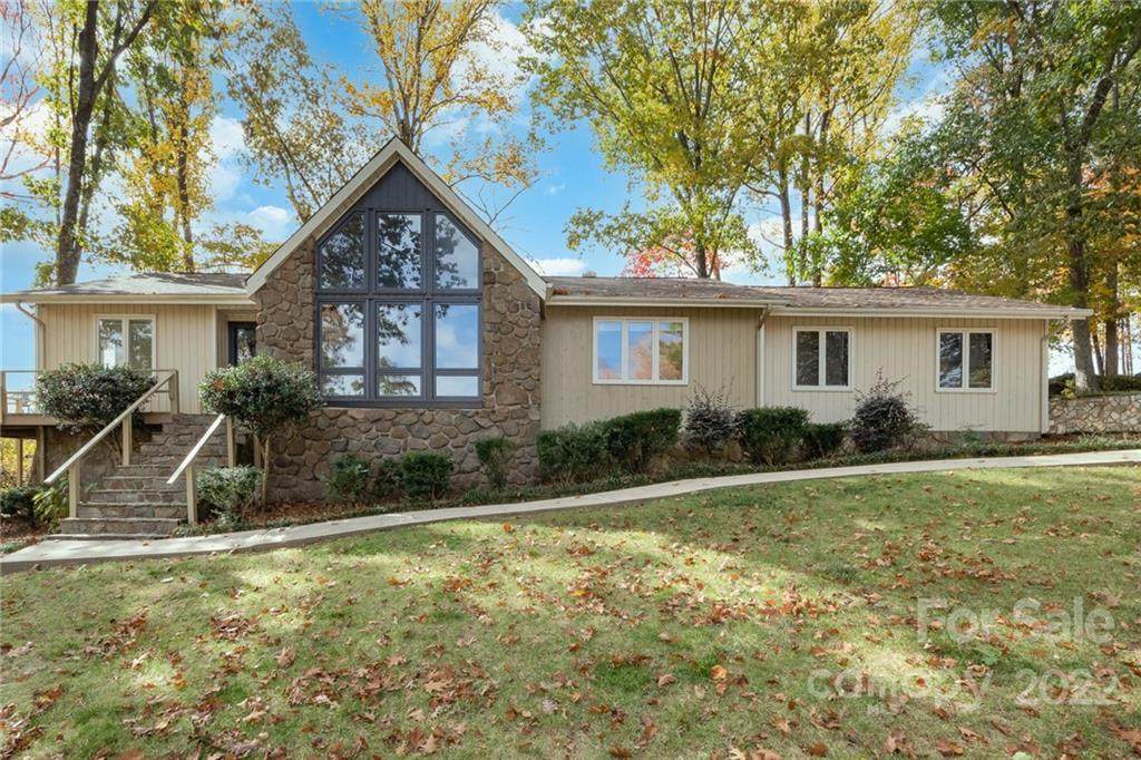 137 Huntington Lane - Photo 1