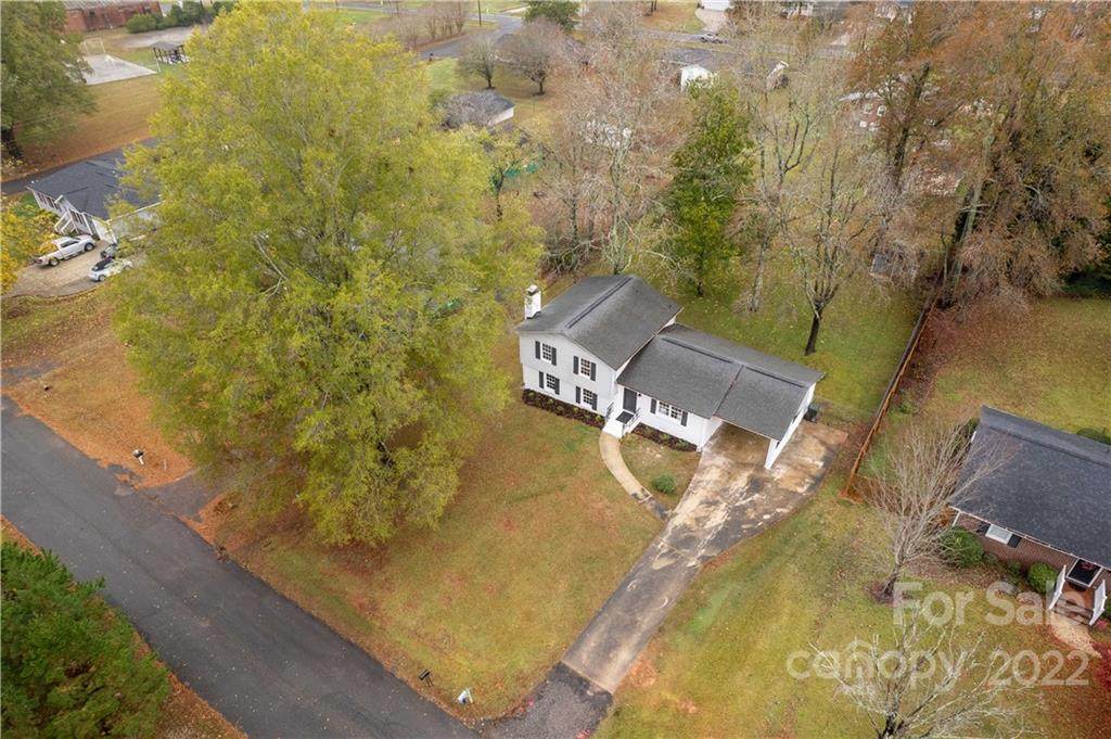 105 Wilson Avenue - Photo 1