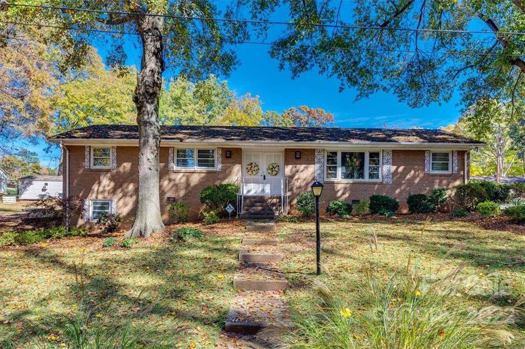 9504 Fairlane Drive - Photo 1