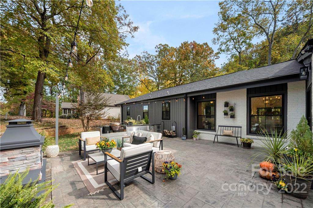 18 Pine Knoll Drive - Photo 1