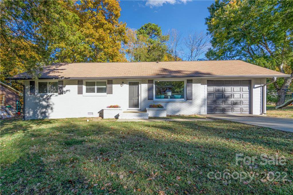 2021 Montclair Drive - Photo 1