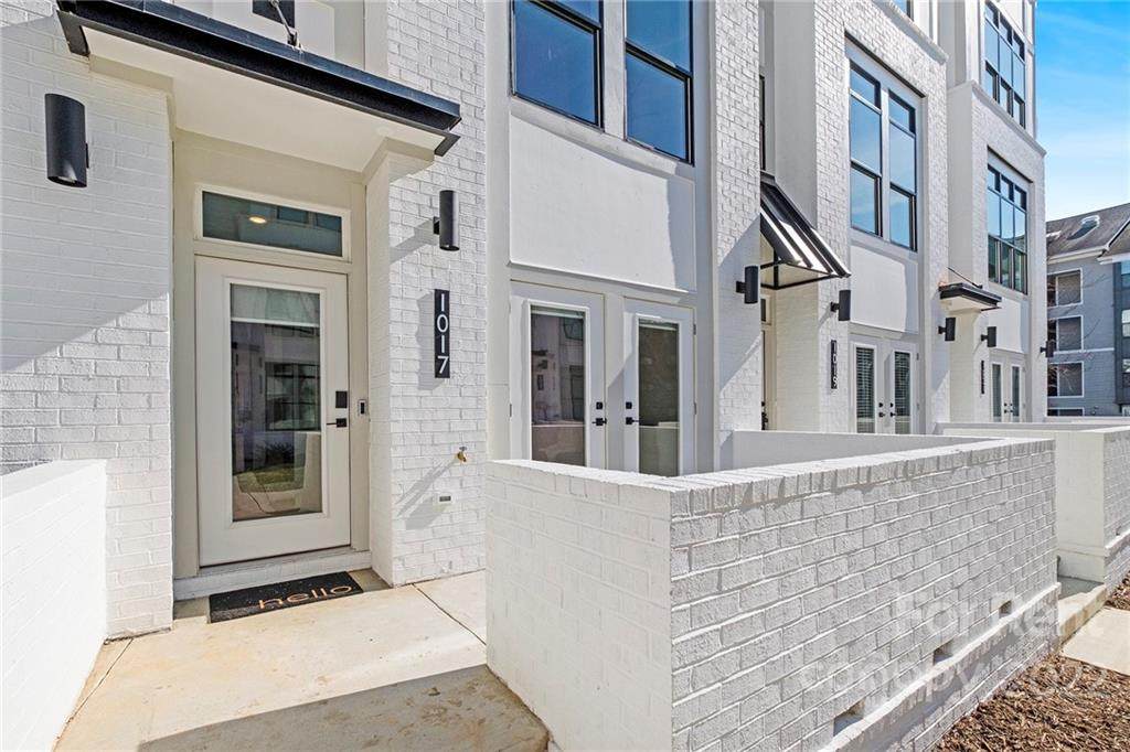 1017 Wesley Terrace Avenue - Photo 1
