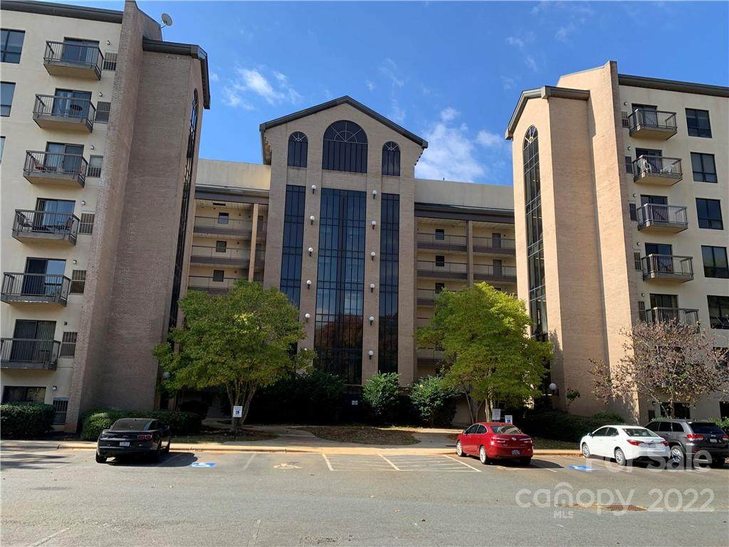 211 Heritage Boulevard - Photo 1