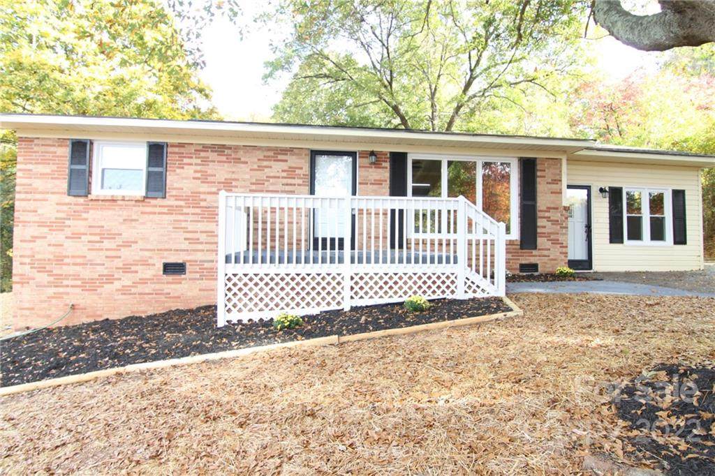 114 Forestway Drive - Photo 1