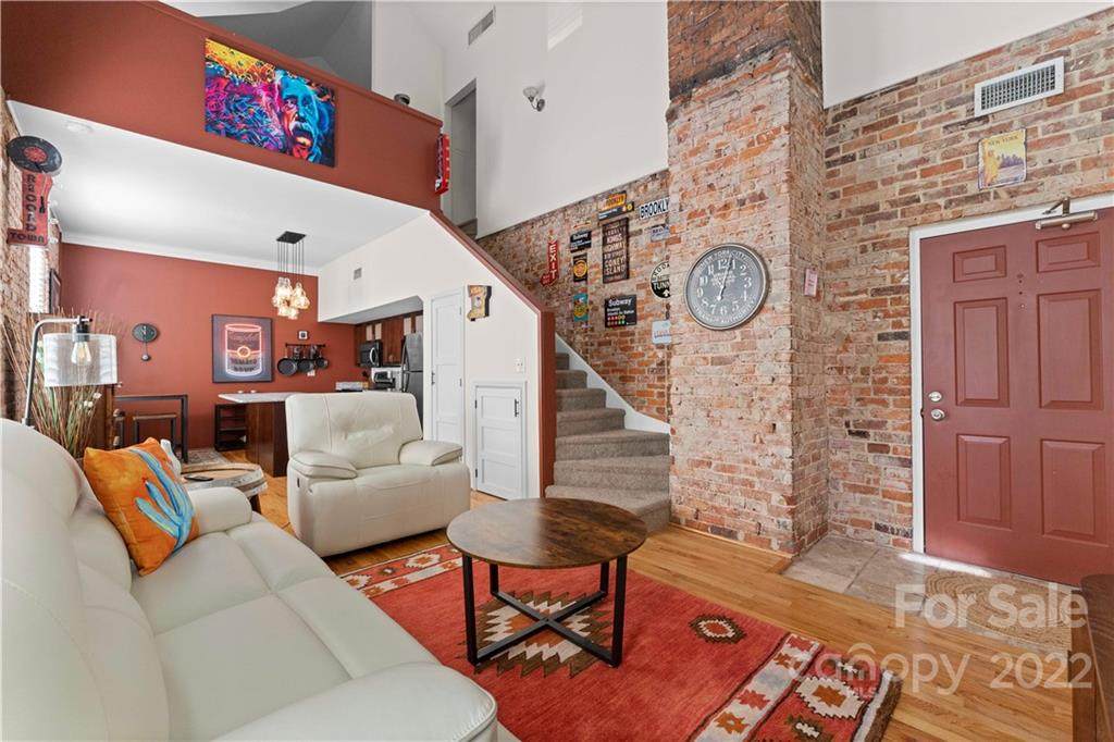 229 Poplar Street - Photo 1
