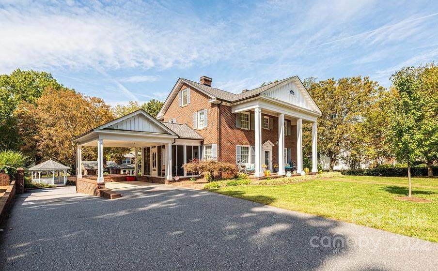 342 College Avenue - Photo 1