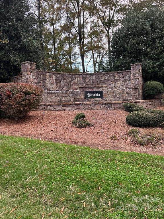 1409 Heather Lane - Photo 1