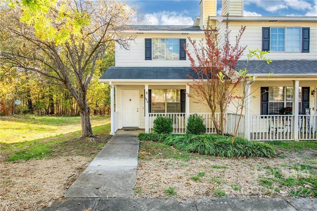 1428 Flintwood Drive - Photo 1