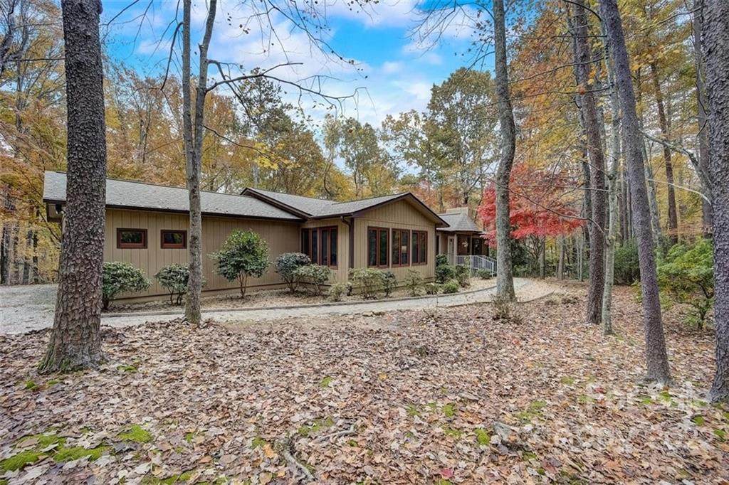 423 Mountain View Drive - Photo 1