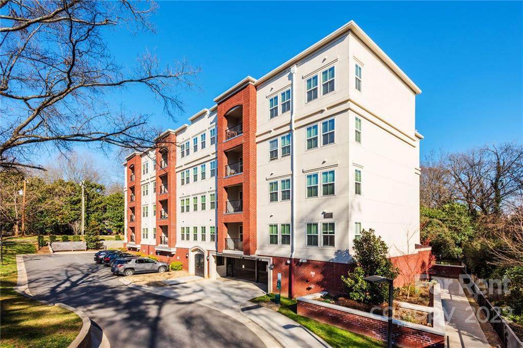 511 Queens Road - Photo 1