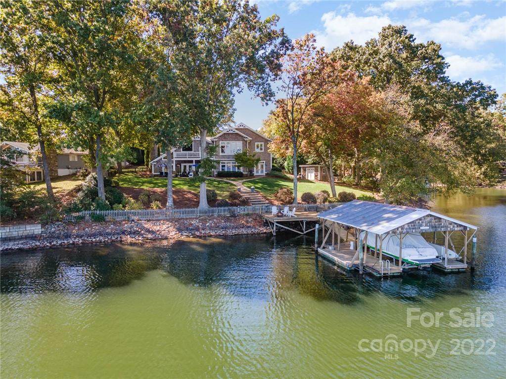 119 Admiral Lane - Photo 1