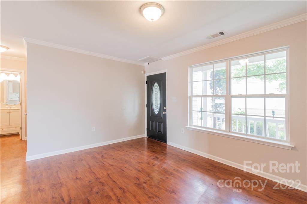127 Hunslet Circle - Photo 1