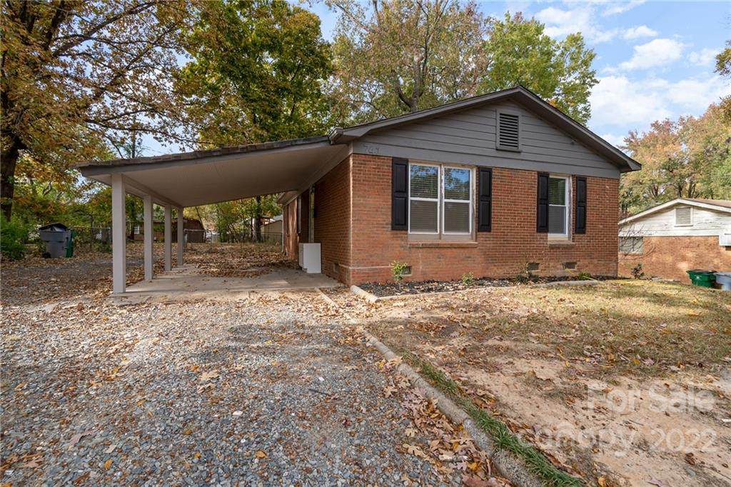 741 Bilmark Avenue - Photo 1