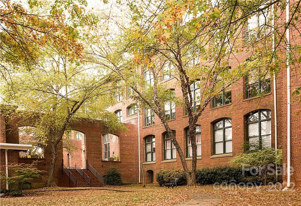 201 Hoskins Road - Photo 1