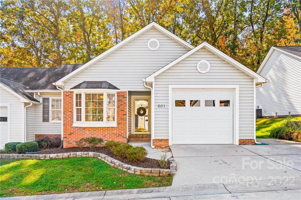 350 Stowe Avenue - Photo 1