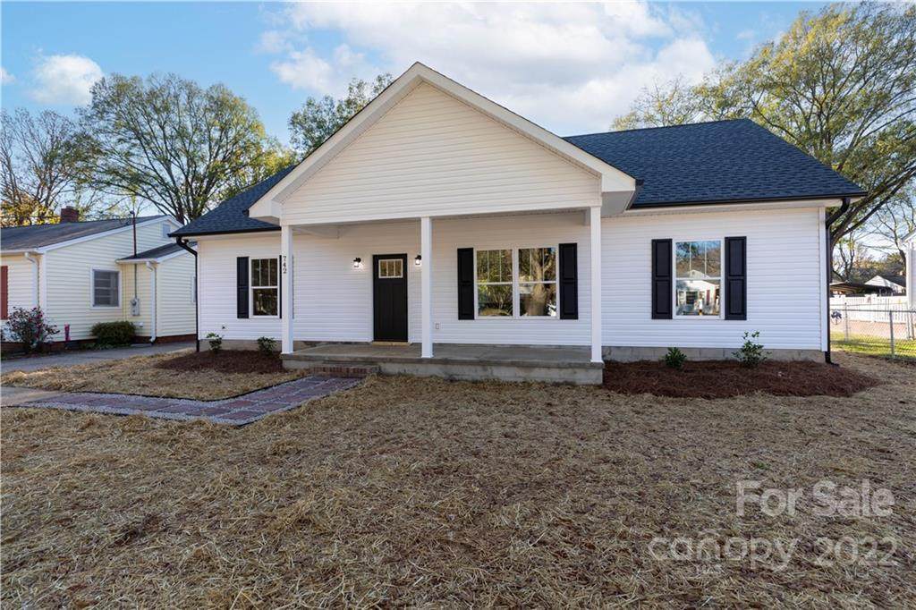 742 Rockwood Drive - Photo 1