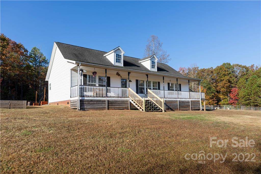 4016 Hoodtown Road - Photo 1