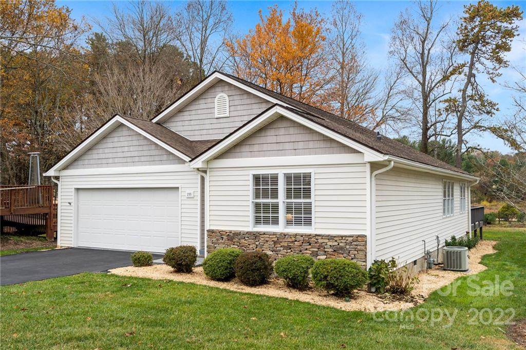 255 Highland Golf Drive - Photo 1
