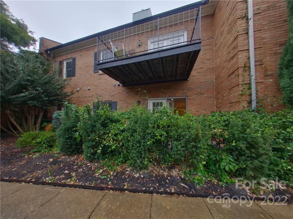 1012 Queens Road - Photo 1