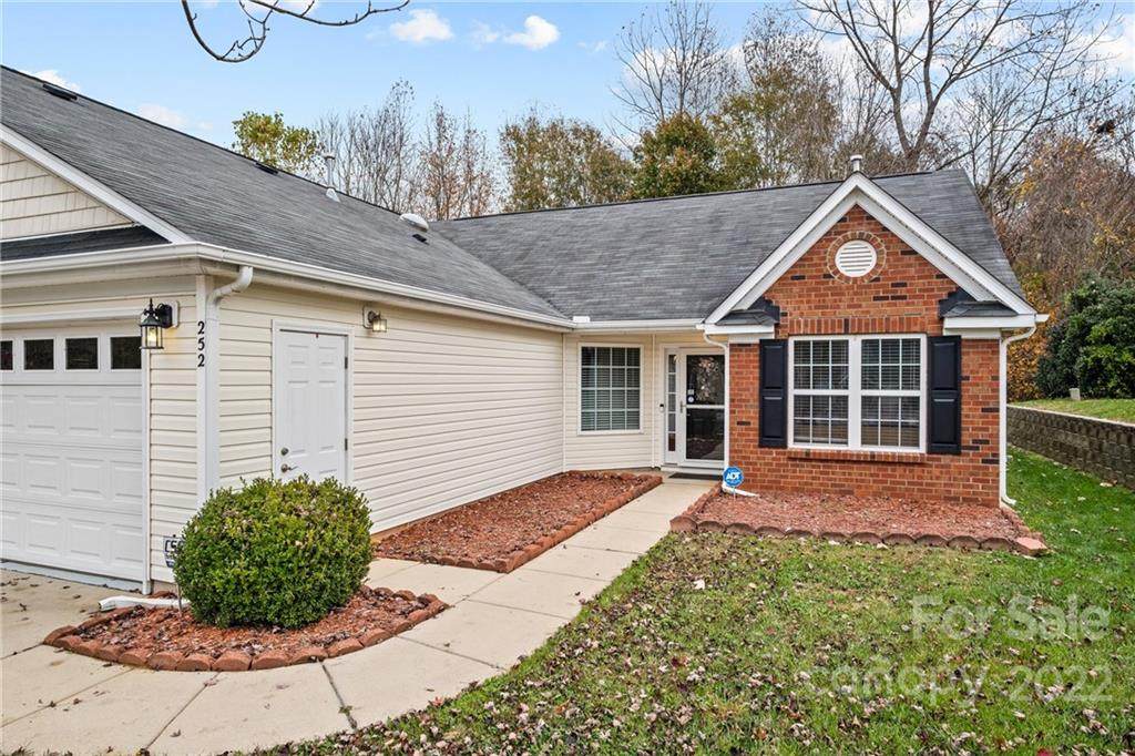 252 Woodbridge Circle - Photo 1