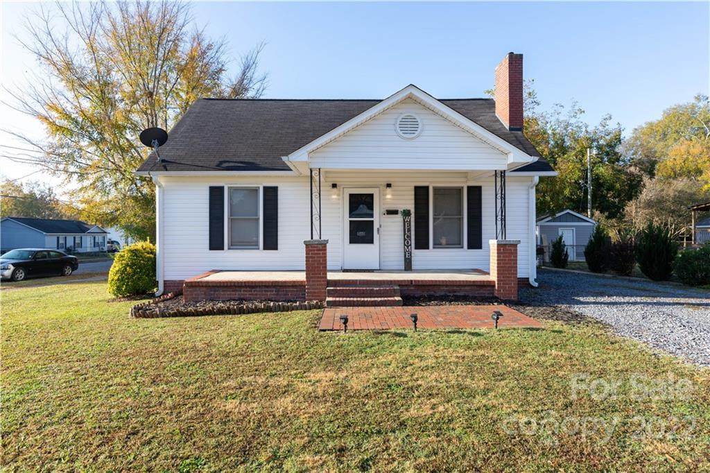 560 Arch Drive - Photo 1