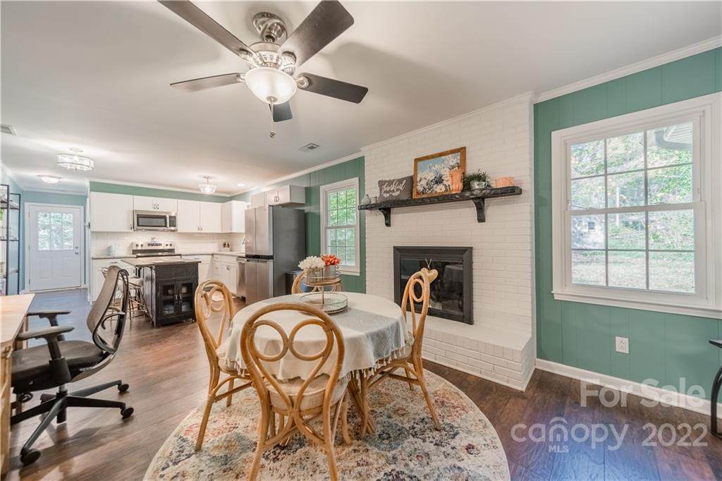 14159 Creekside Drive - Photo 1