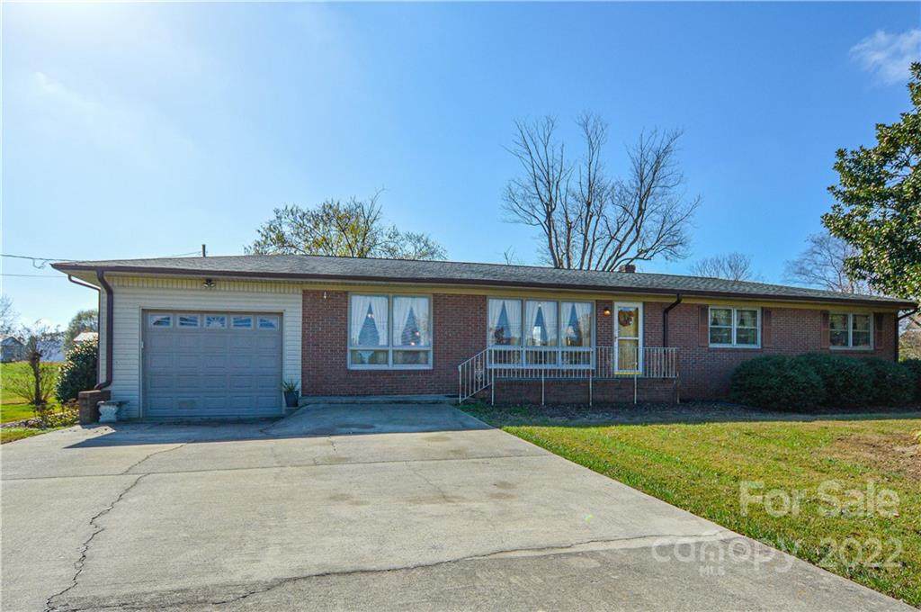 1628 Moss Springs Road - Photo 1