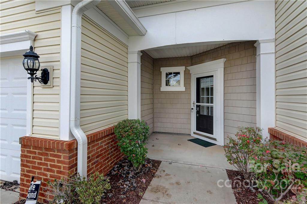 33124 Tanager Court - Photo 1