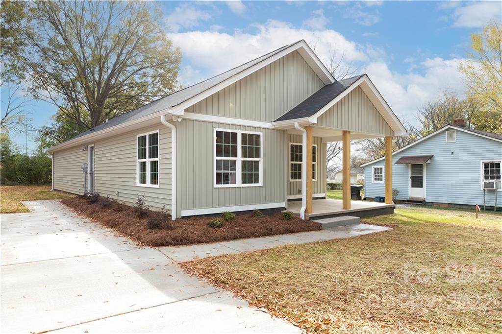 249 Bynum Avenue - Photo 1