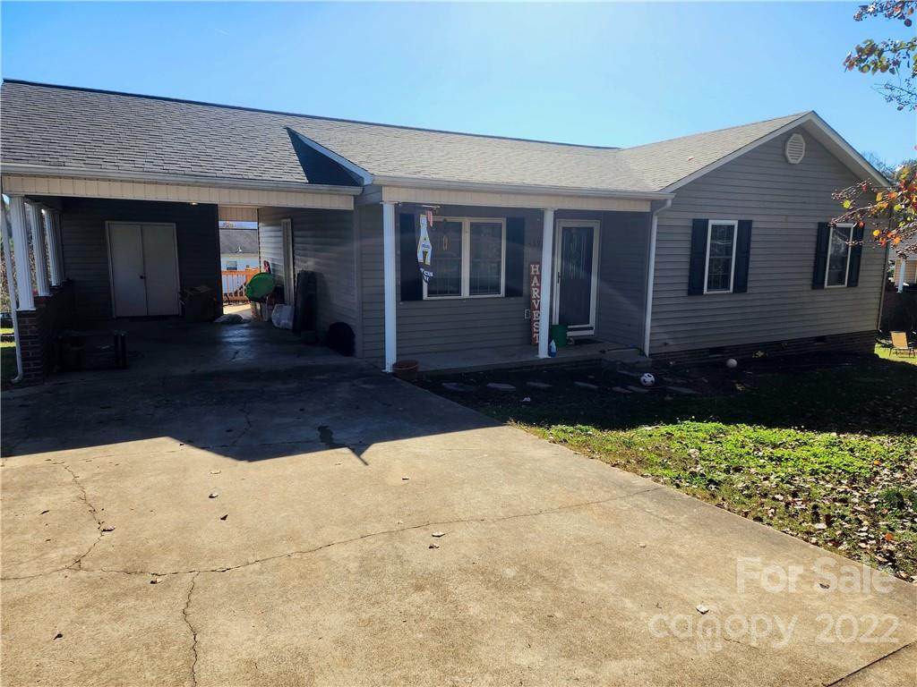 4792 Lakeview Acres Road - Photo 1