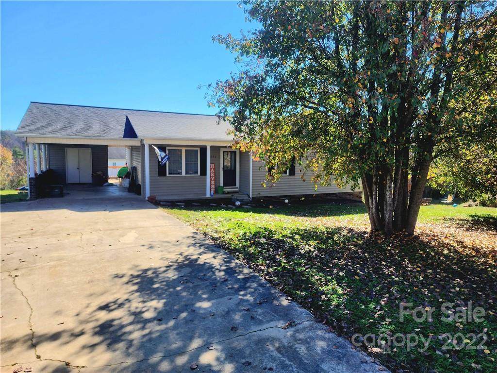 4792 Lakeview Acres Road - Photo 1