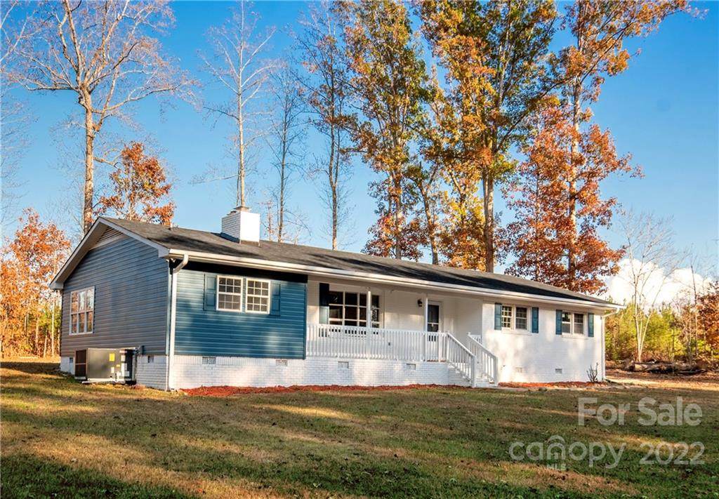 205 Dixon Drive - Photo 1