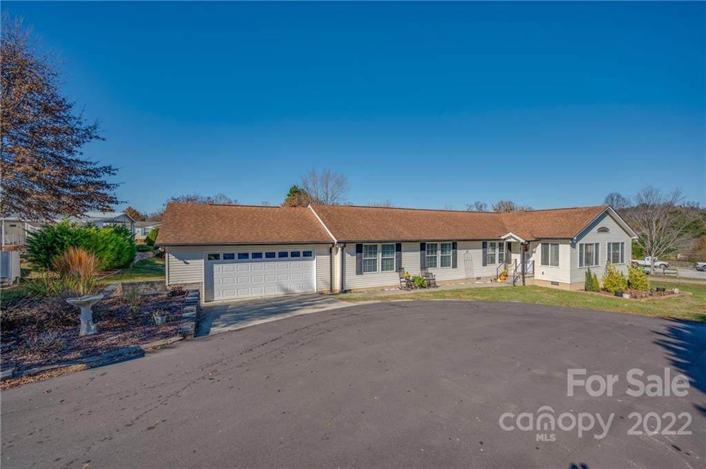 11 Marjorie Lane - Photo 1