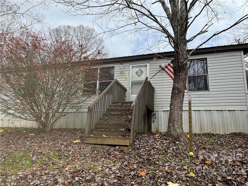 207 Estes Drive - Photo 1