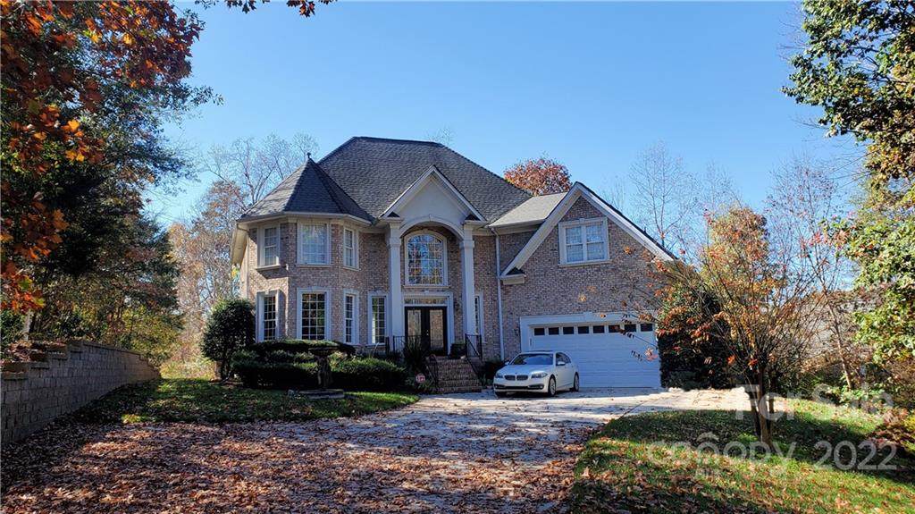 2843 Devonshire Court - Photo 1
