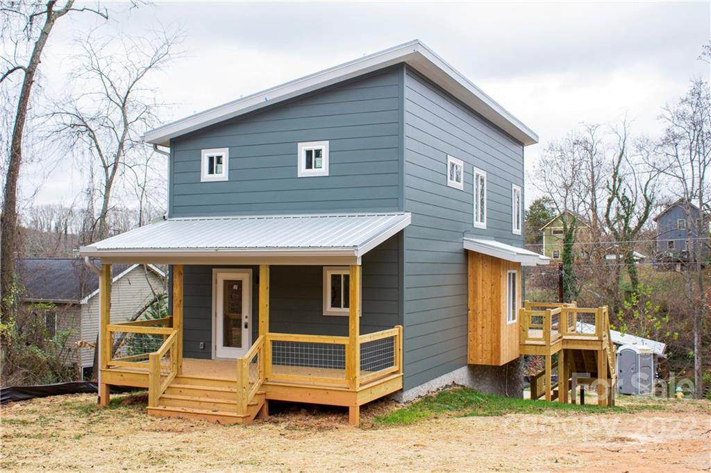 57 Moore Avenue - Photo 1
