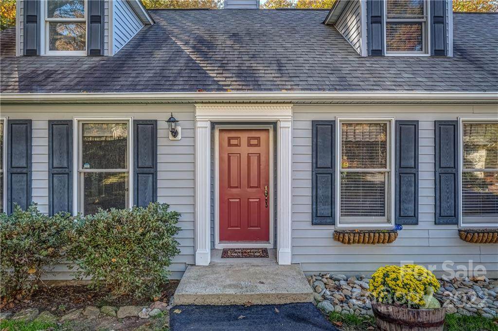 18 Tarragon Place - Photo 1