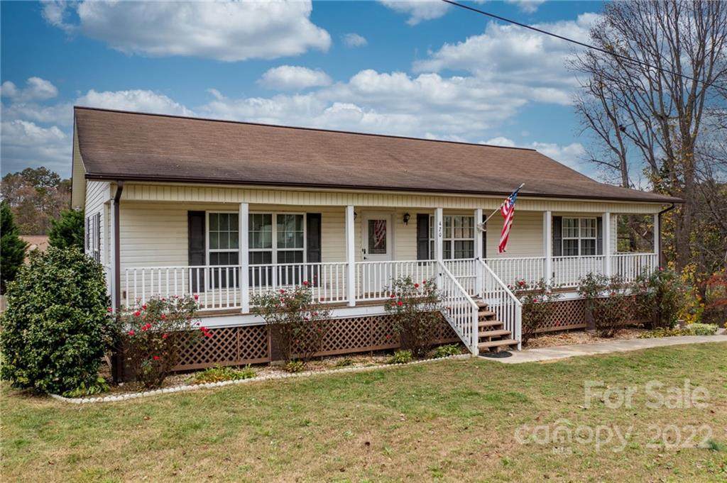 420 Dogwood Drive - Photo 1