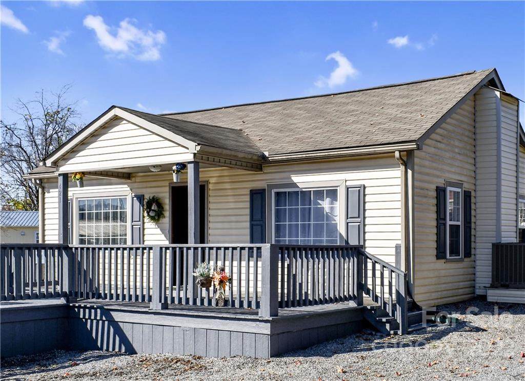 421 Morehead Road - Photo 1