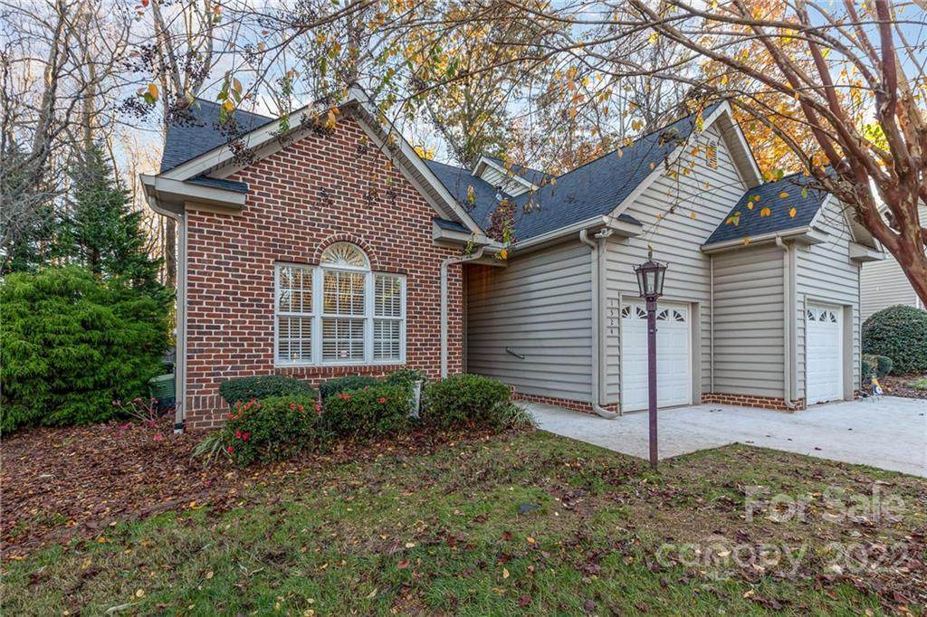 1524 Forest Park Drive - Photo 1