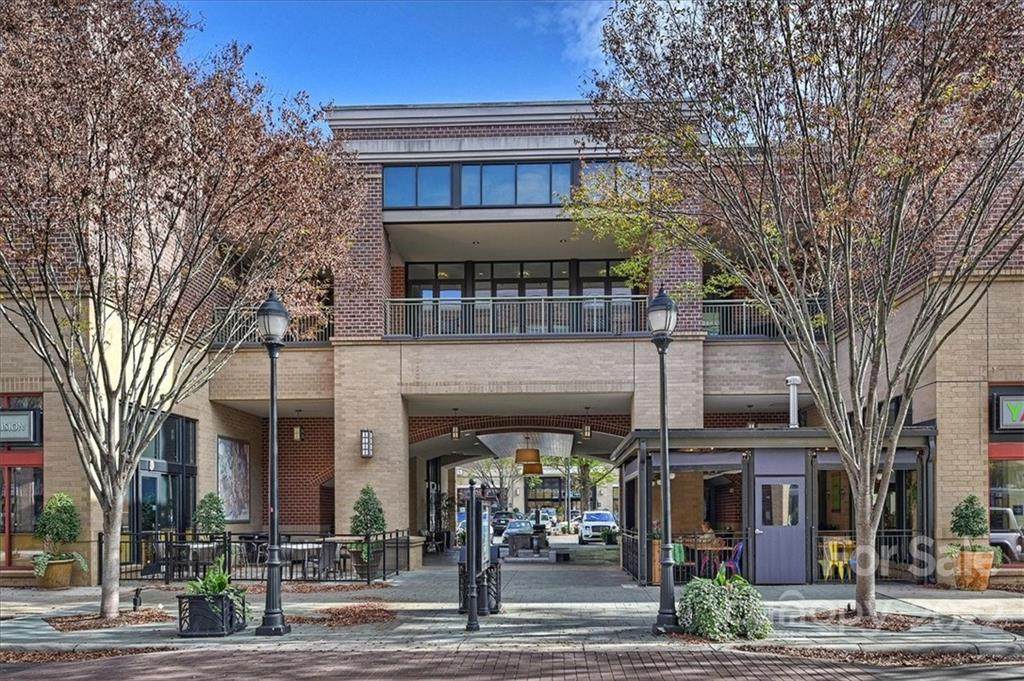 720 Governor Morrison Street - Photo 1
