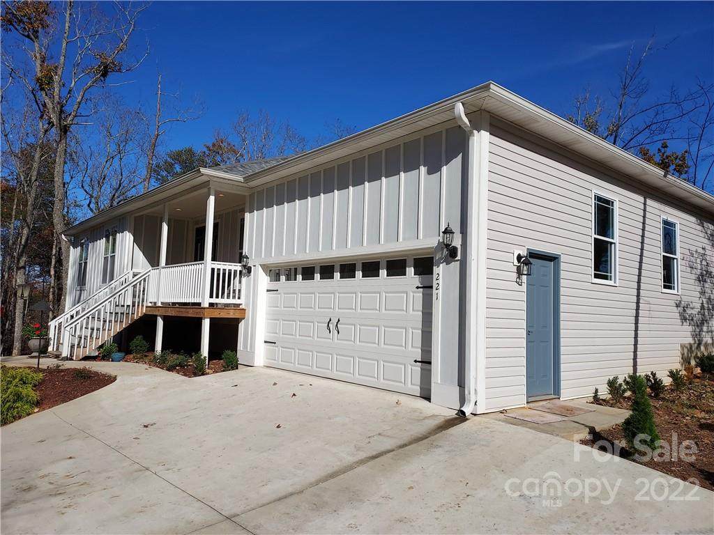 221 Dublin Lane - Photo 1