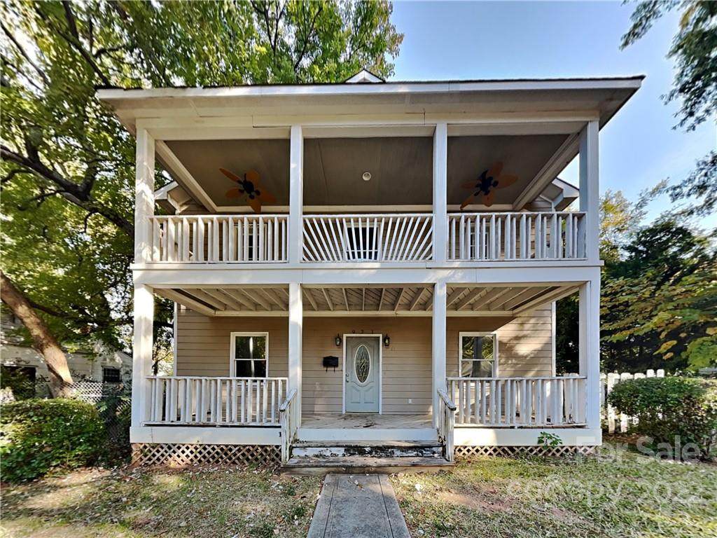 921 Woodside Avenue - Photo 1