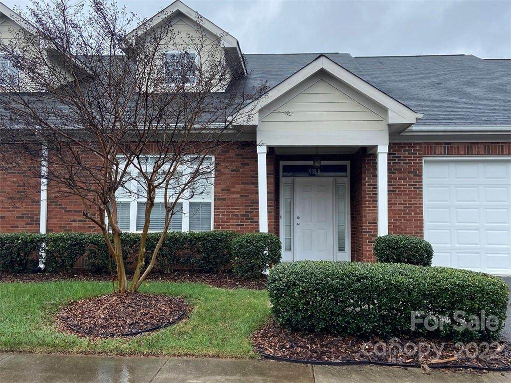 908 Davie Avenue - Photo 1