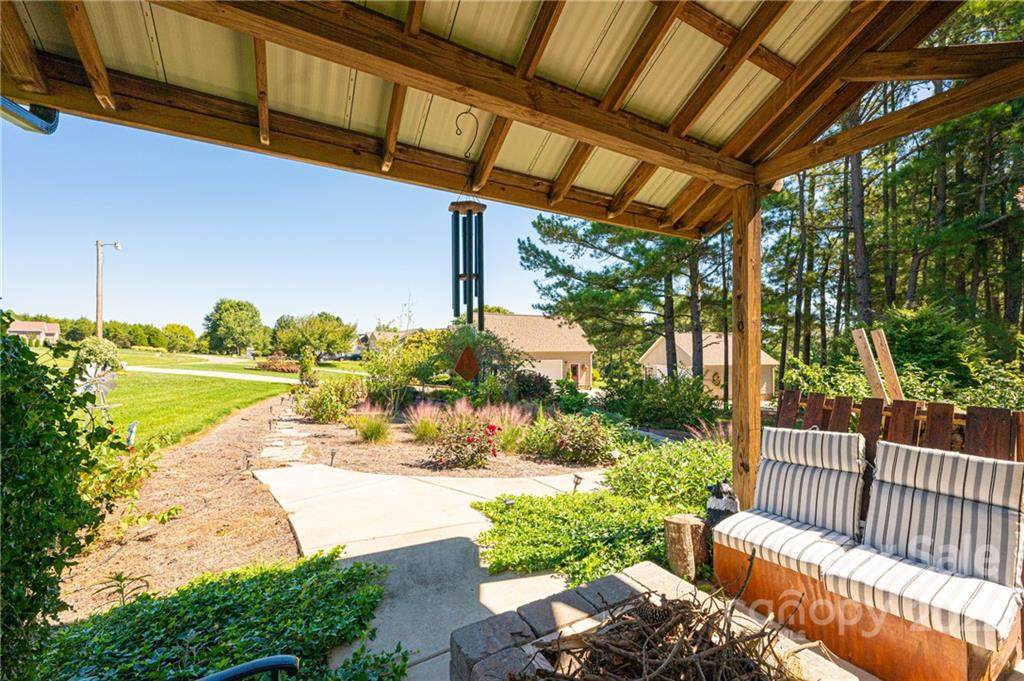 000 Sandtrap Drive - Photo 1